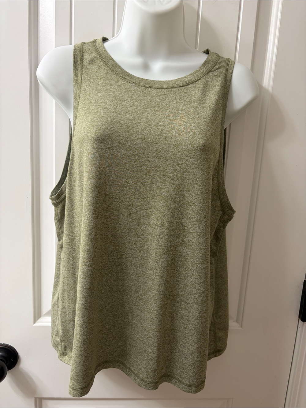 Athleta Uptempo Tank - Sz. M - Olive Green